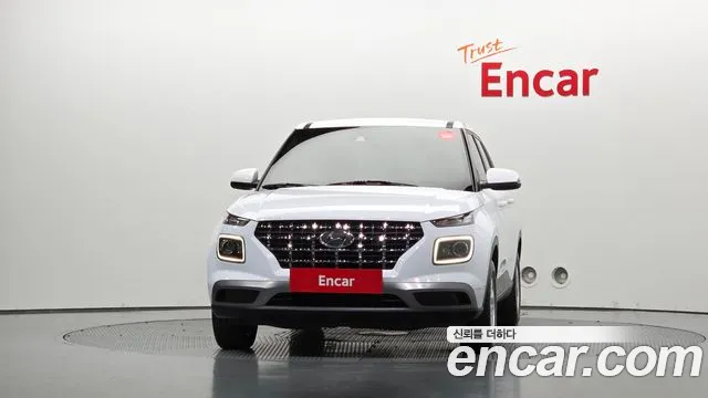 Hyundai Venue — Фото автомобиля 3