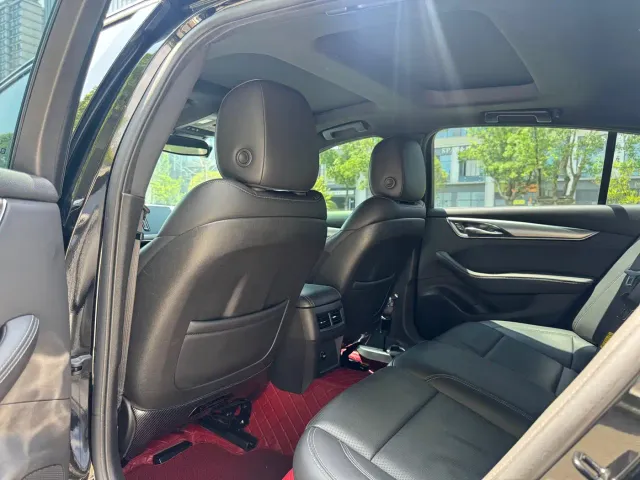 Cadillac CT5 — Фото автомобиля 8