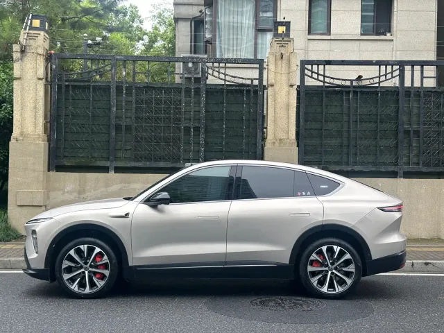 Nio EC7 — Фото автомобиля 3