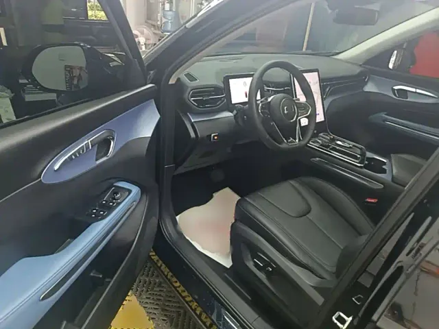 Bestune T90 — Фото автомобиля 15