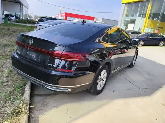 Volkswagen Passat — Фото автомобиля 6