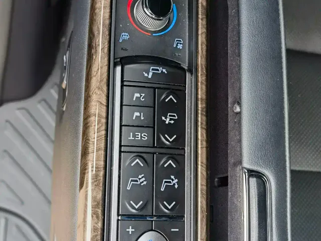 Toyota Vellfire — Фото автомобиля 12