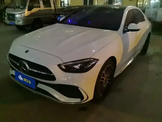 Фотография автомобиля — Mercedes-Benz C-Class