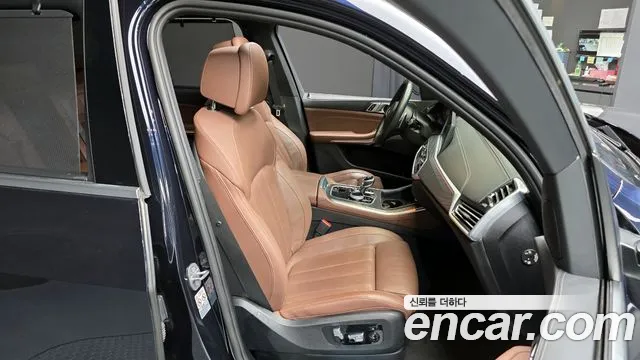 BMW X5 xDrive 40i M Sport — Фото автомобиля 12