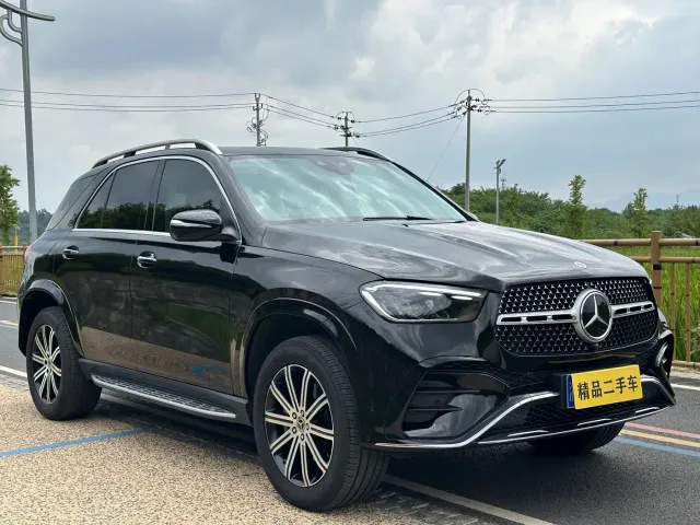 Mercedes-Benz GLE-Class — Фото автомобиля 3