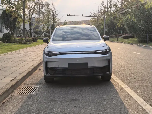 Leapmotor C16 — Фото автомобиля 2