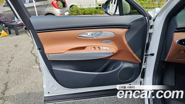 Genesis GV70 2.5T Бензин AWD — Фото автомобиля 6
