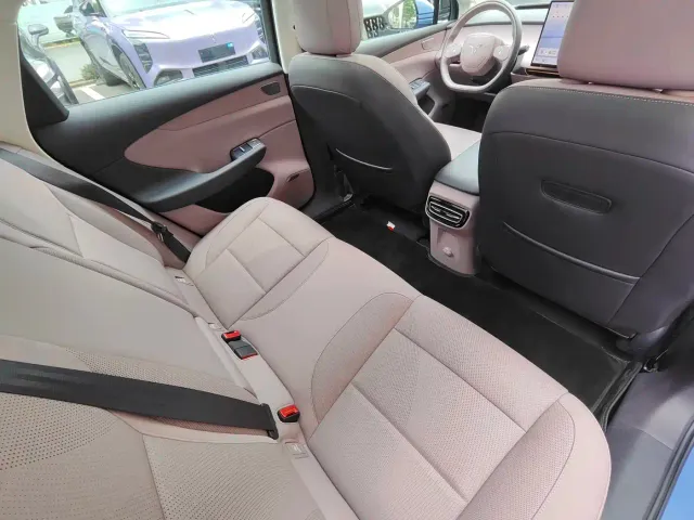Hongqi Tiangong 05 — Фото автомобиля 22