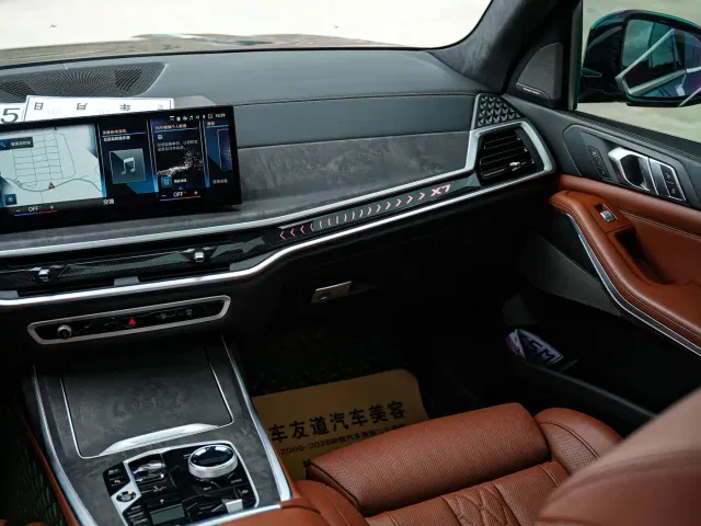 BMW X7 — Фото автомобиля 9