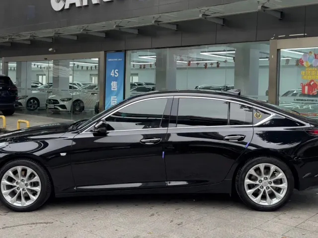 Cadillac CT5 — Фото автомобиля 18