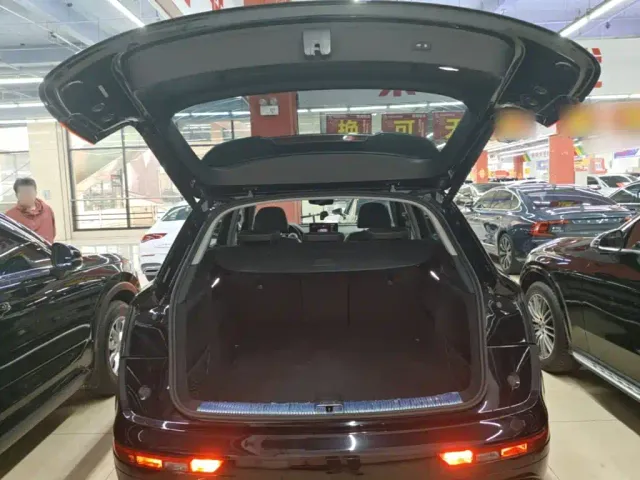 Audi Q5L — Фото автомобиля 18