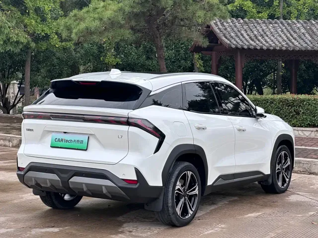 Geely Galaxy L7 — Фото автомобиля 8