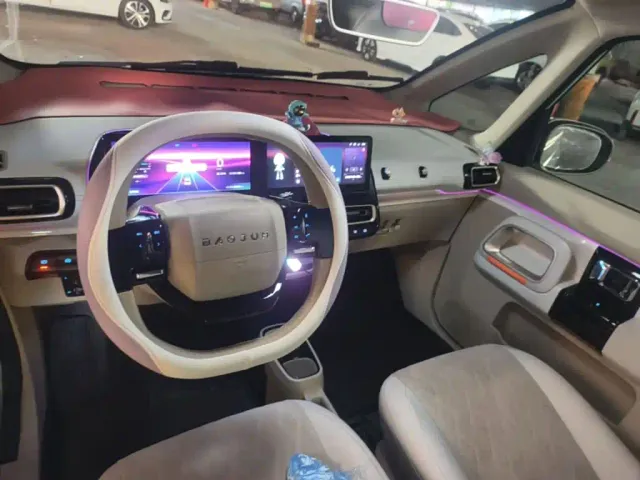 Baojun KiWi EV — Фото автомобиля 12