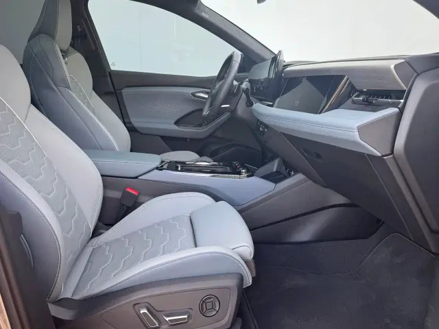 Audi Q6L e-tron — Фото автомобиля 8