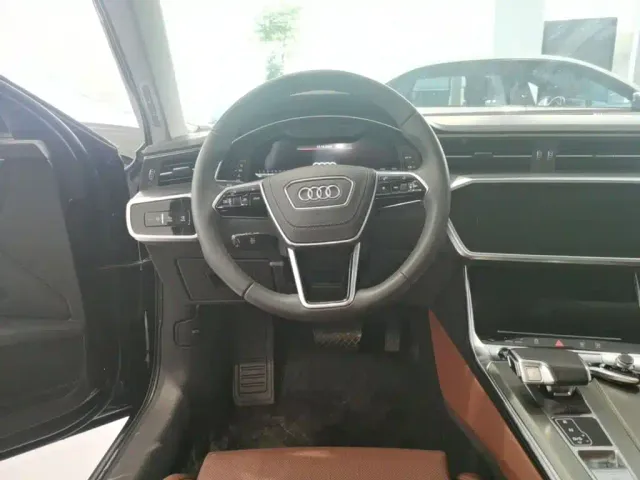 Audi A6L — Фото автомобиля 14