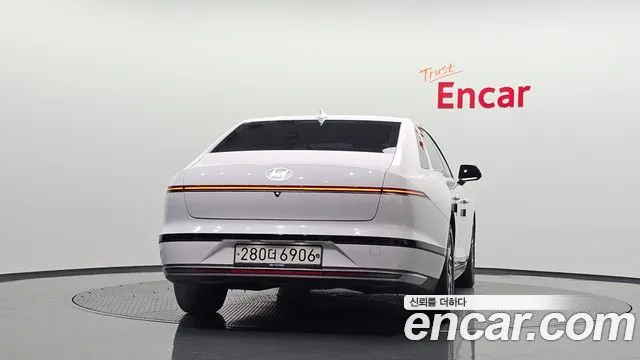Hyundai Grandeur GN7 — Фото автомобиля 4