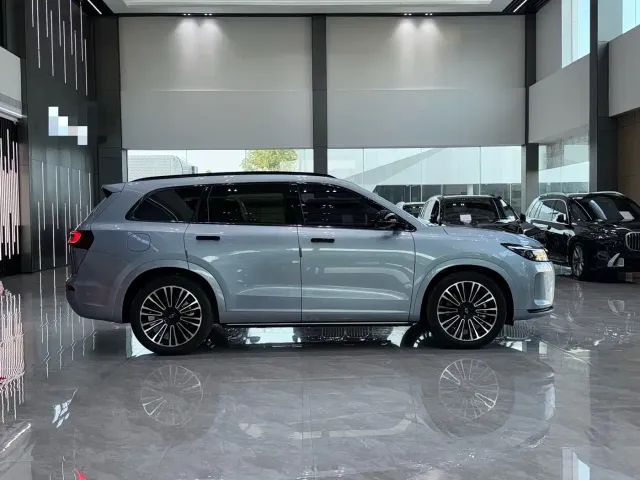 Aito M7 — Фото автомобиля 3