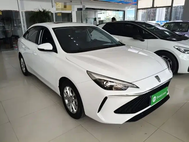 Roewe i5 — Фото автомобиля 3