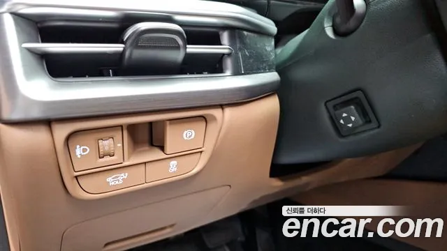 Hyundai Grandeur Grandeur (GN7) 3.5 Бензин 4WD — Фото автомобиля 13