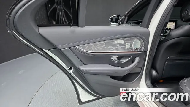 Mercedes-Benz E-Class W213 — Фото автомобиля 14