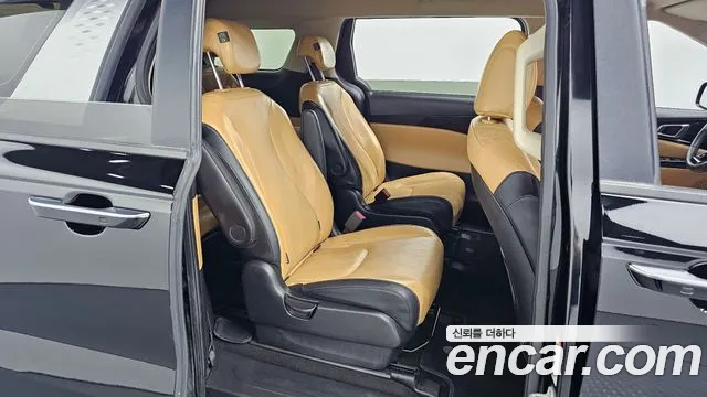 Kia Carnival 4th Gen — Фото автомобиля 14