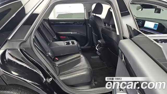 Hyundai Grandeur Grandeur (GN7) 2.5 Бензин 2WD — Фото автомобиля 9