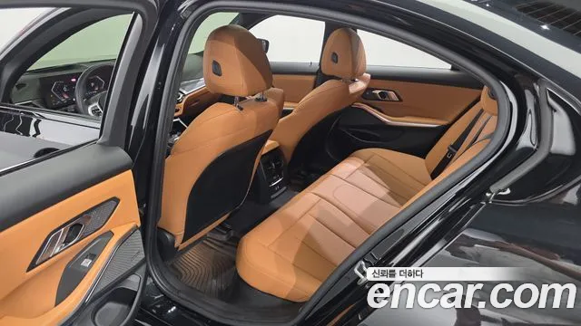 BMW 3-Series 3 серия (G20) 320i M Sport — Фото автомобиля 26