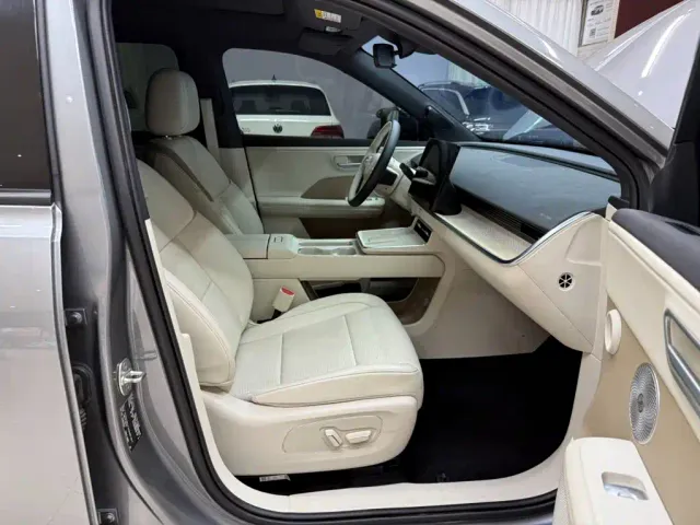 Toyota BoZhi 3X — Фото автомобиля 21