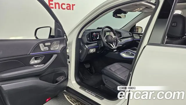 Mercedes-Benz GLE-Class — Фото автомобиля 22