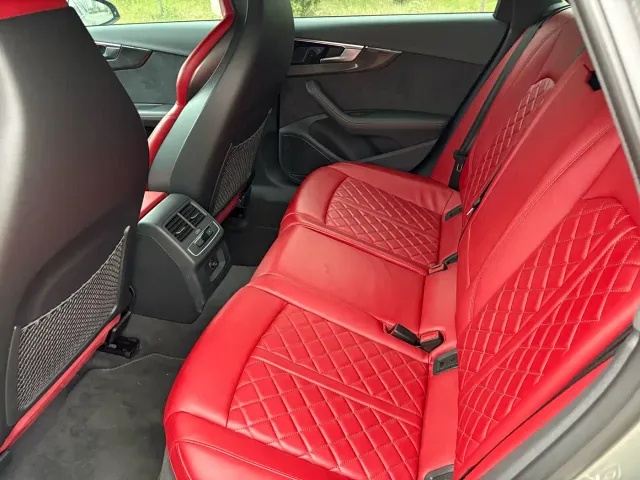 Audi S4 — Фото автомобиля 10