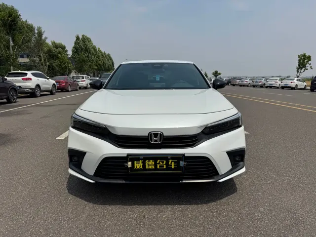 Honda Civic — Фото автомобиля 3
