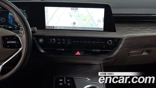 Kia K8 Hybrid — Фото автомобиля 20