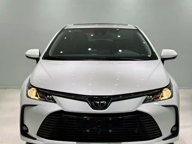 Toyota Corolla — Фото автомобиля 2