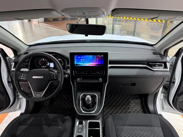 Haval M6 — Фото автомобиля 12