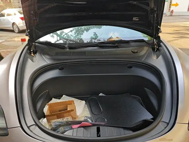 Tesla Model 3 — Фото автомобиля 16