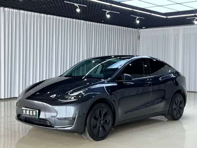 Фотография автомобиля — Tesla Model Y