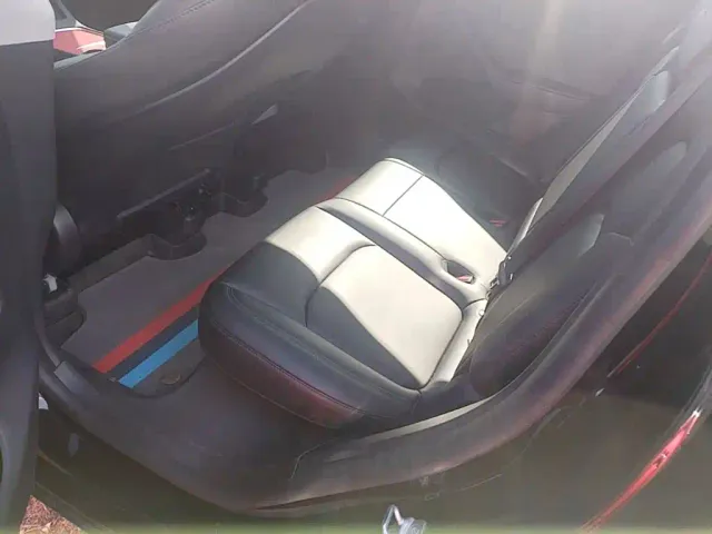 Tesla Model Y — Фото автомобиля 16