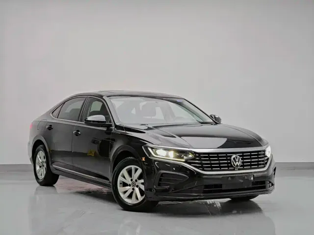 Volkswagen Passat — Фото автомобиля 3