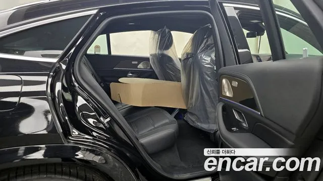 Mercedes-Benz GLE-Class — Фото автомобиля 12