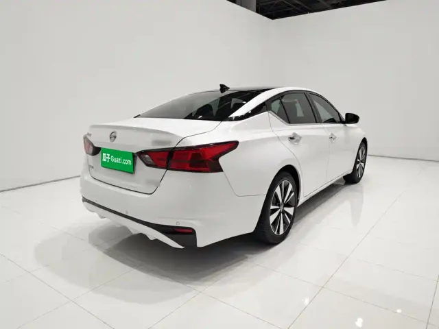 Nissan Teana — Фото автомобиля 6