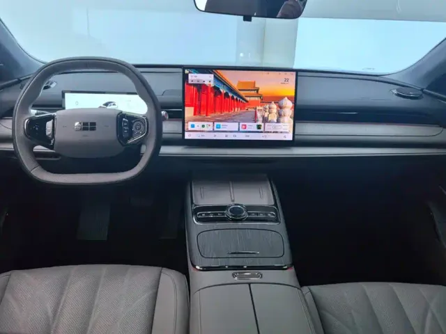 Geely Galaxy Xingyao 8 — Фото автомобиля 12