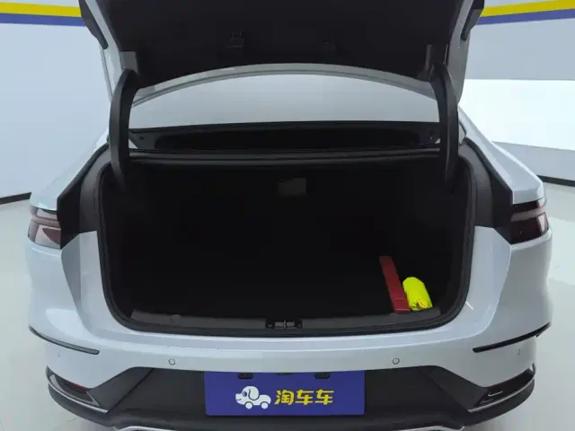 BYD Han — Фото автомобиля 4