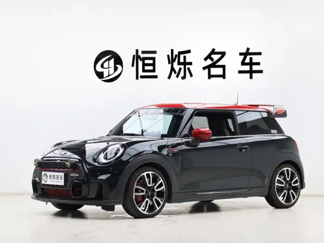 Фотография автомобиля — MINI John Cooper Works