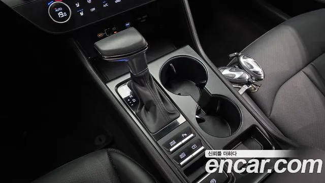 Hyundai Sonata Sonata Edge(DN8) 2.0 LPG(Для проката) — Фото автомобиля 9