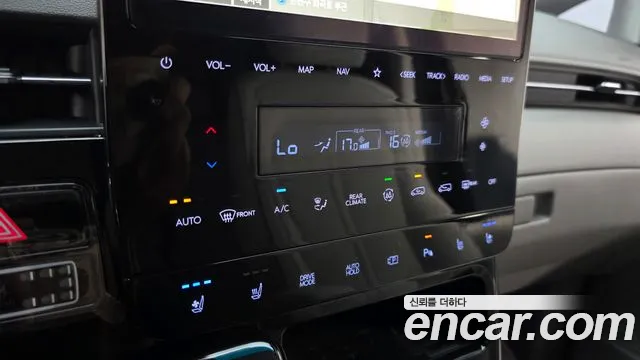 Hyundai Staria Staria 4WD Lounge 9 мест — Фото автомобиля 16