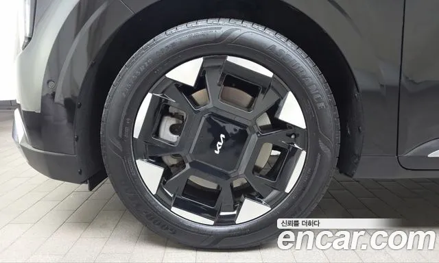 Kia Carnival — Фото автомобиля 5