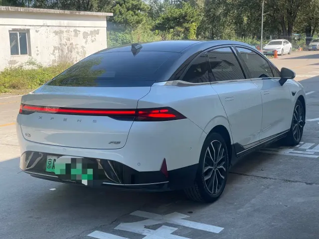 Xpeng P5 — Фото автомобиля 6