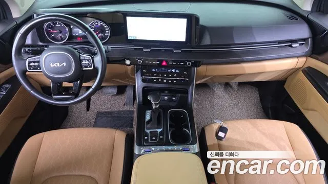 Kia Canival — Фото автомобиля 7