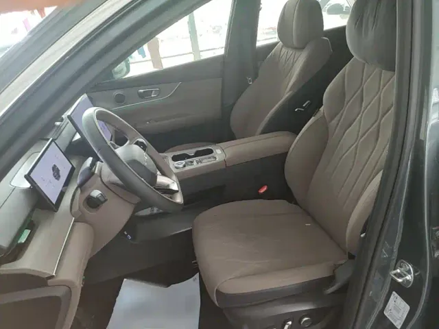 Chery Tiggo 8 PLUS — Фото автомобиля 14