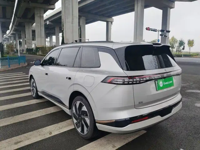 Dongfeng eπ 008 — Фото автомобиля 22